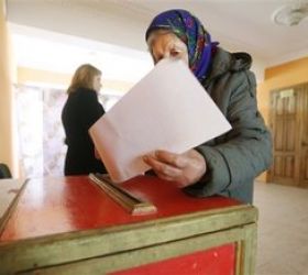 В Молдове на досрочных парламентских выборах 28 ноября избирателям будет предложен бюллетень для голосования длиной почти в 1 метр